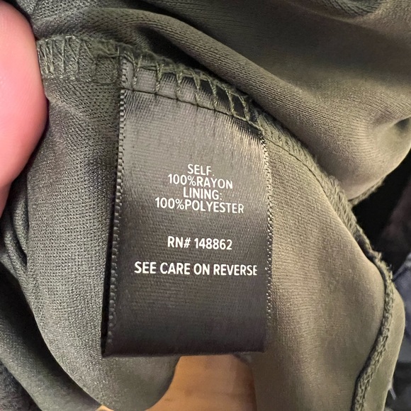 👗👗 Torrid Olive Green Short Sleeve Dress, Size 1 👗👗 - Picture 6 of 7